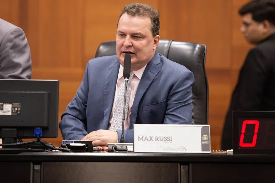 Max minimiza críticas por reajuste no TJ: “Choro de perdedor”