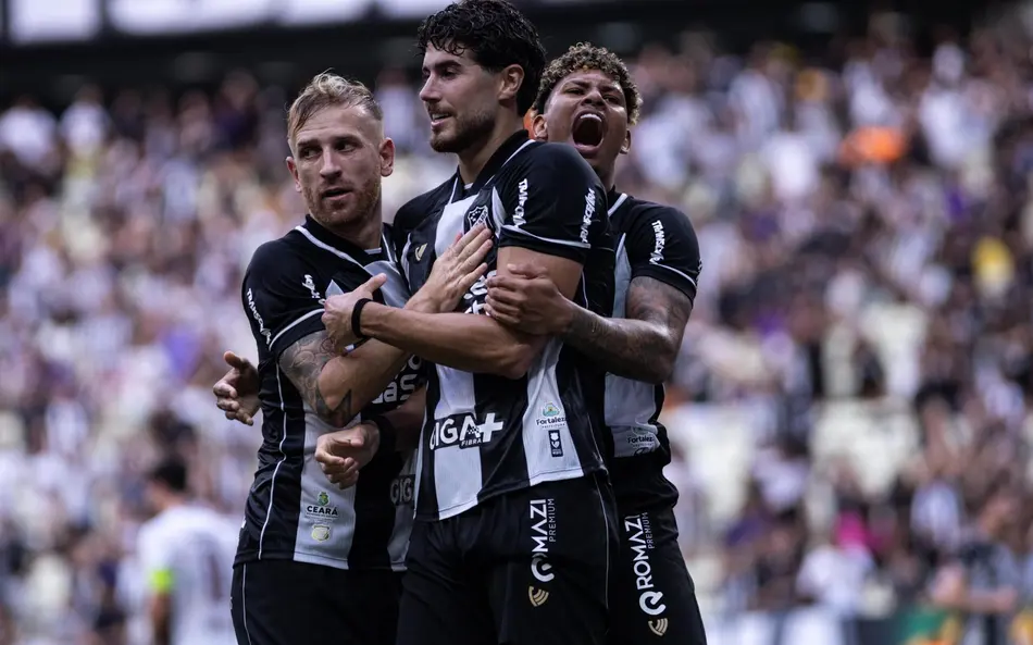 Ceará domina o jogo e vence o Fluminense no Castelão