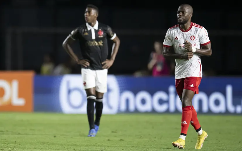 Inter vence Vasco em São Januário e chega a 15 jogos sem perder