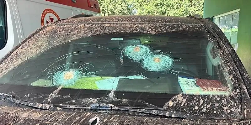 Advogado envolvido em disputa por terra tem carro crivado de balas no interior de MT