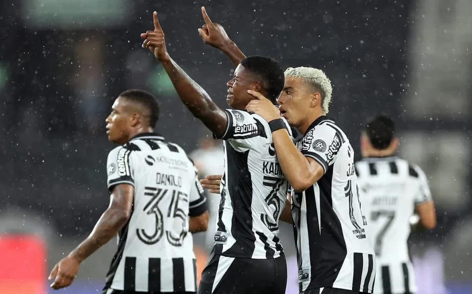 Melhores Momentos: Botafogo vence o Sport de virada com brilho da joia panamenha Kadir