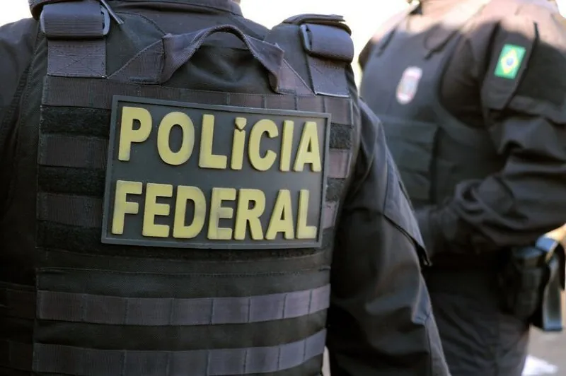 Polícia Federal desmantela esquema de vazamento e venda de informações sigilosas