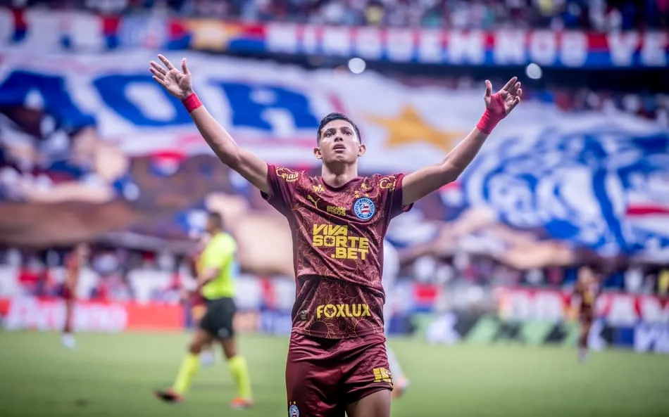 Em jogo com duas expulsões, Vasco é dominado pelo Bahia e perde a quinta seguida