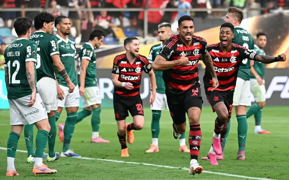 Consagrado no gramado! Flamengo bate o Palmeiras e é campeão da Libertadores pela 4ª vez