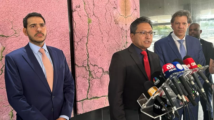 Governo Lula revoga ato da Receita sobre monitoramento do Pix