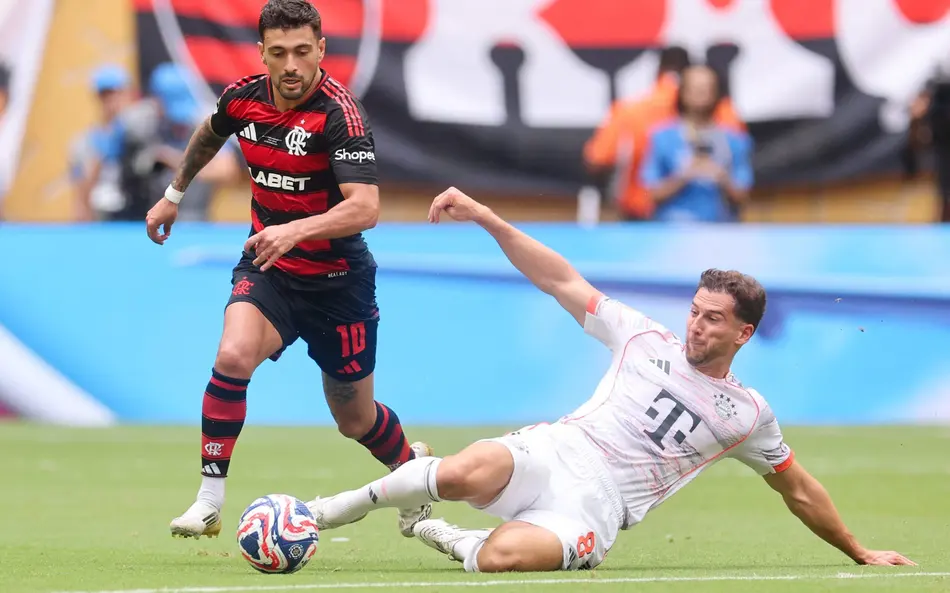 Bayern vence Flamengo por 4 a 2 e marca encontro com o PSG