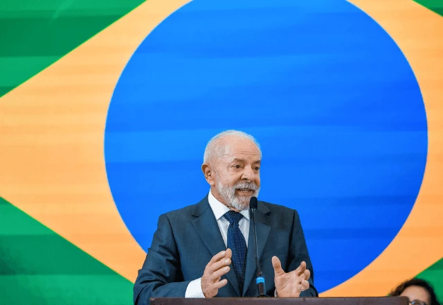 Lula veta PL da Dosimetria em cerimônia do 8/1 e diz que democracia “deve ser defendida com unhas e dentes”