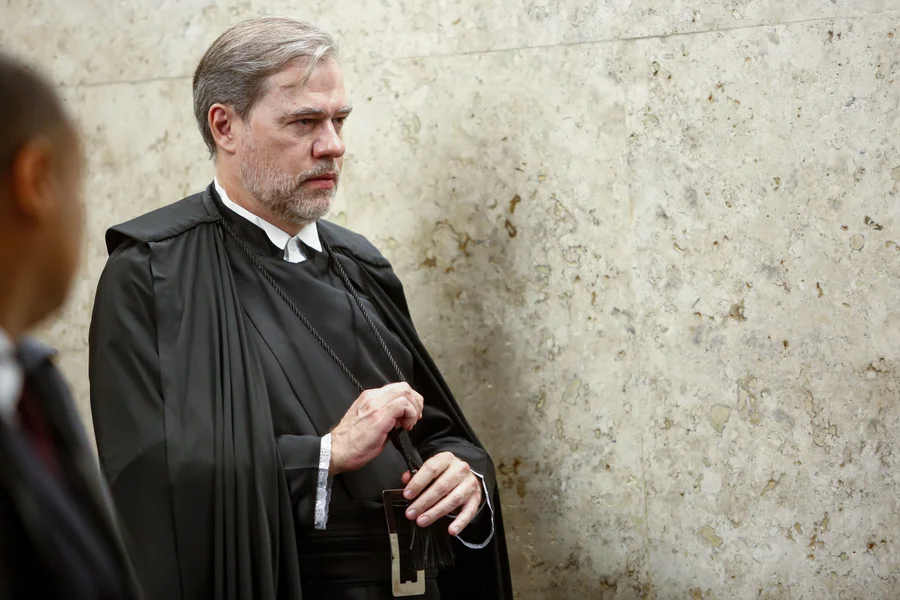 Toffoli indica peritos da PF para acompanhar extração de dados do Master na PGR