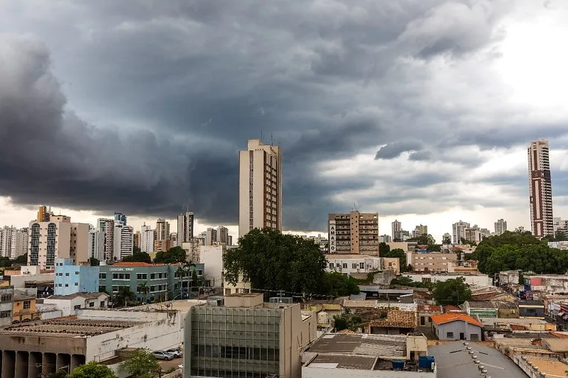 Cuiabá terá quarta-feira mais amena, com máxima de 28°C e chuva ao longo do dia