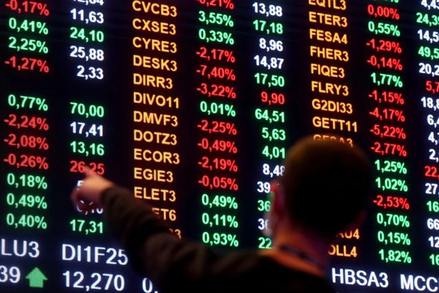 Ibovespa renova recorde de fechamento e supera os 186 mil pontos com 'blue chips'