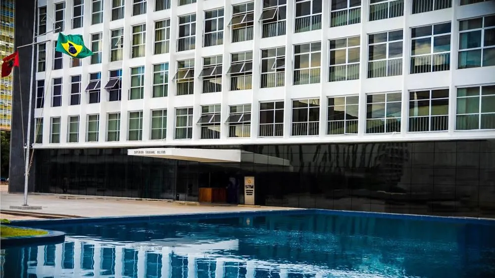 Salários astronômicos: Ministros do STM recebem até R$318 mil!