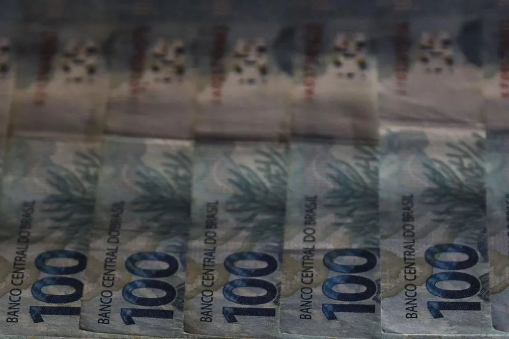 Notas de cem reais • José Cruz/Agência Brasil