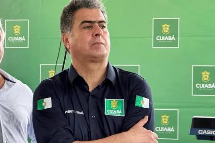 Justiça proíbe Emanuel de contrair empréstimo de R$ 139 milhões