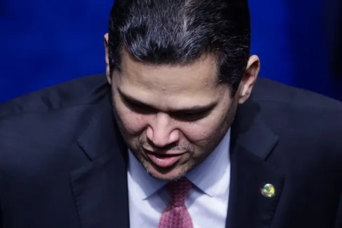 Alcolumbre diz que não pautará impeachment de ministro “nem com 81 assinaturas”