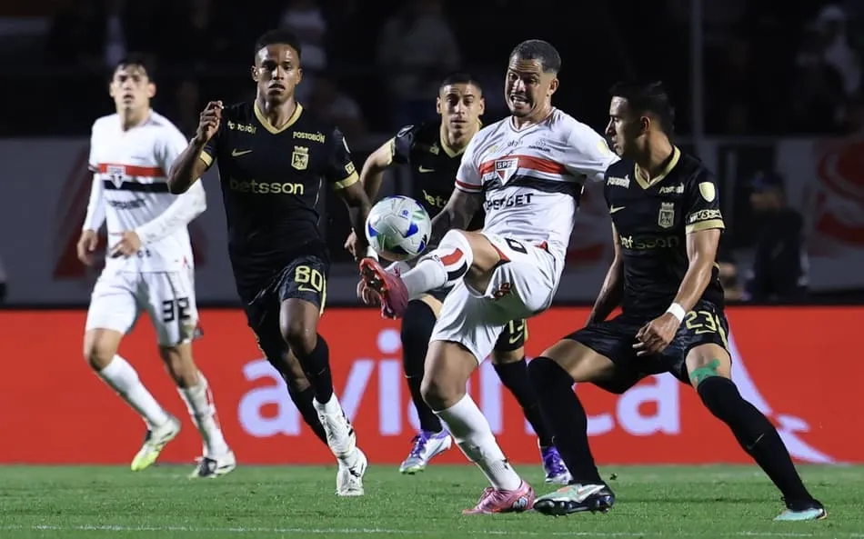 Melhores Momentos: nos pênaltis, São Paulo bate Atlético Nacional e avança na Libertadores