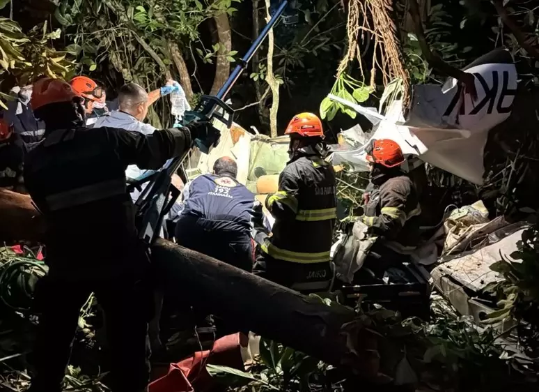 Aeronave cai em aldeia indígena de SP; uma pessoa morreu no local