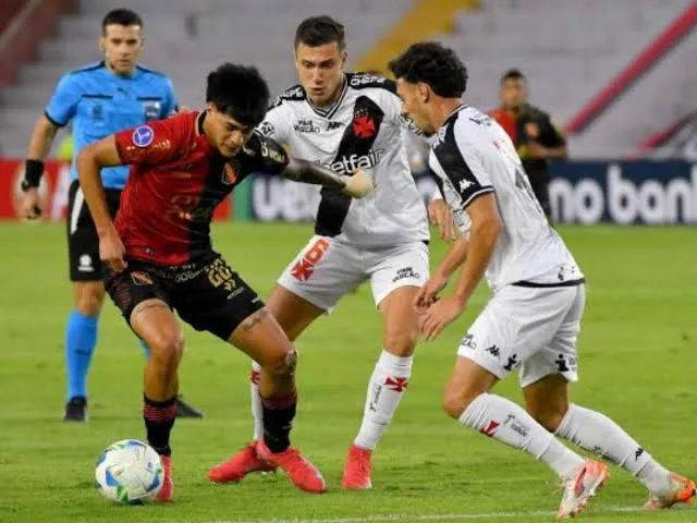 Vasco abre vantagem, mas cede empate ao Melgar pela Sul-Americana