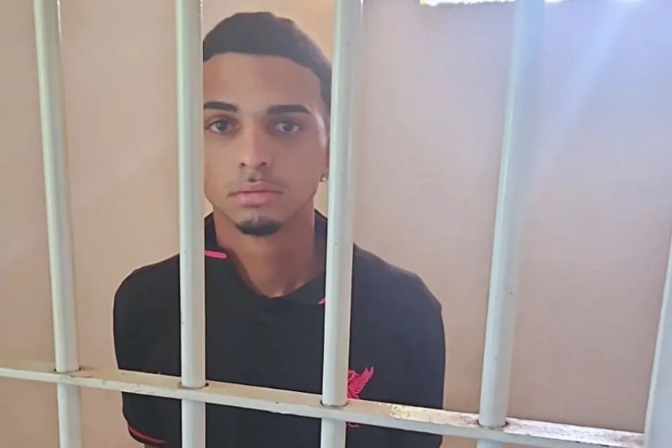 Motociclista que levou PM na garupa para assassinar personal alega que não recuou por medo de morrer