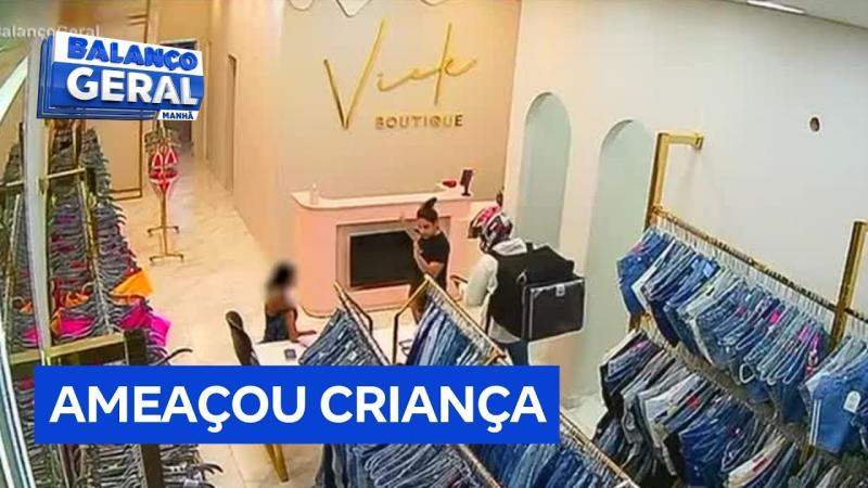 Ladrão disfarçado de entregador ameaça criança durante assalto a loja de roupas em SP